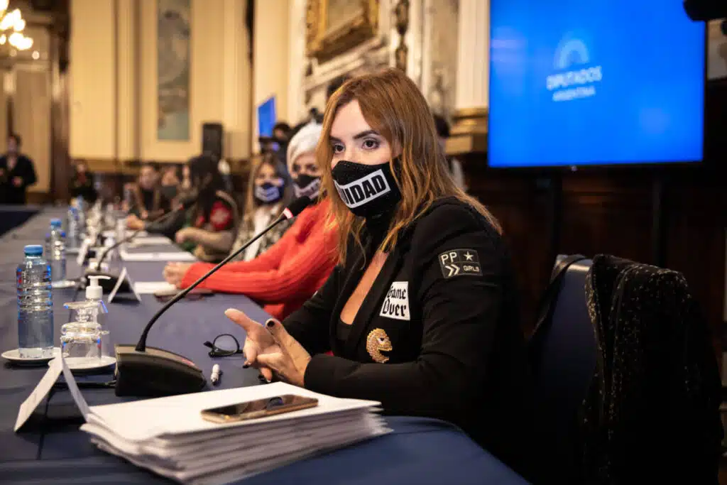 Feliz día: diputadas se comprometieron a tratar la media sanción que falta de la Ley de Equidad en medios de comunicación
