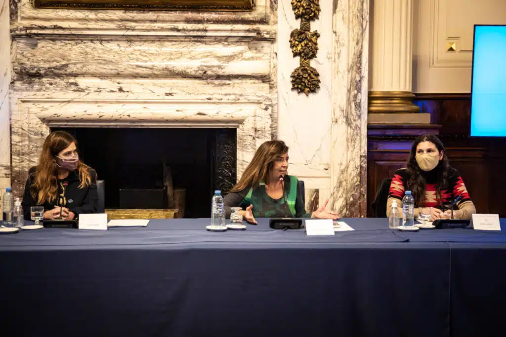 Feliz día: diputadas se comprometieron a tratar la media sanción que falta de la Ley de Equidad en medios de comunicación