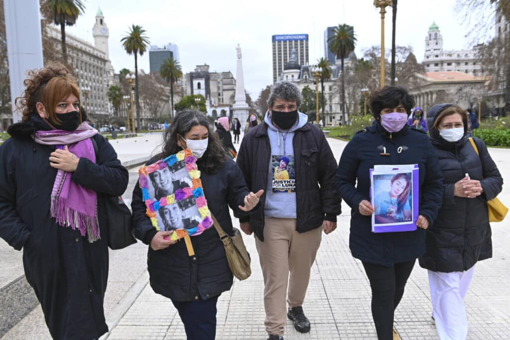 10ma carta de Familiares Sobrevivientes de Femicidios al Presidente: el frío afuera y adentro de la Rosada