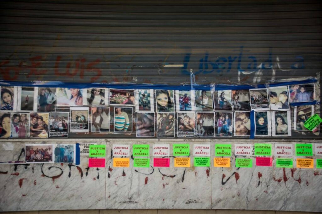 Piden perpetua para tres acusados por el femicidio de Araceli Fulles: crónica desde el recinto