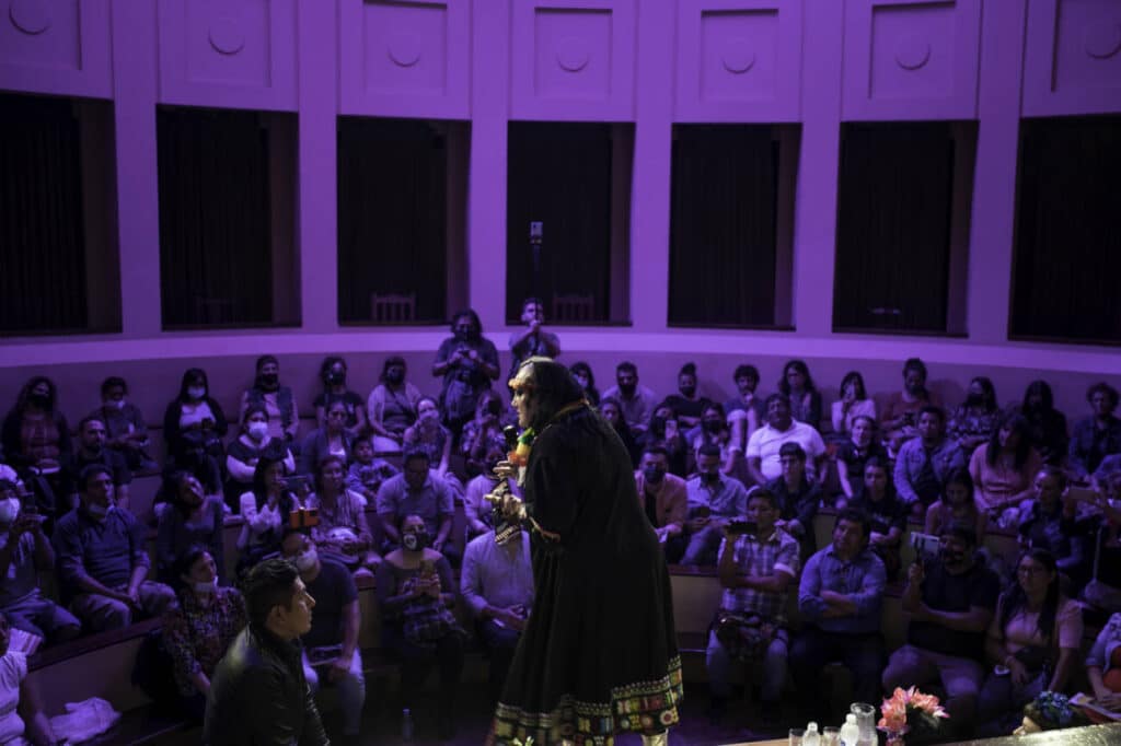 “La lucha social y la calle son los lugares de producción de pensamiento”: María Galindo presentó Feminismo Bastardo en la Manzana de las Luces