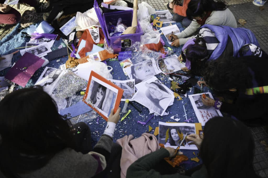 La acción y la emoción en la Plaza de Mayo: Ni una más