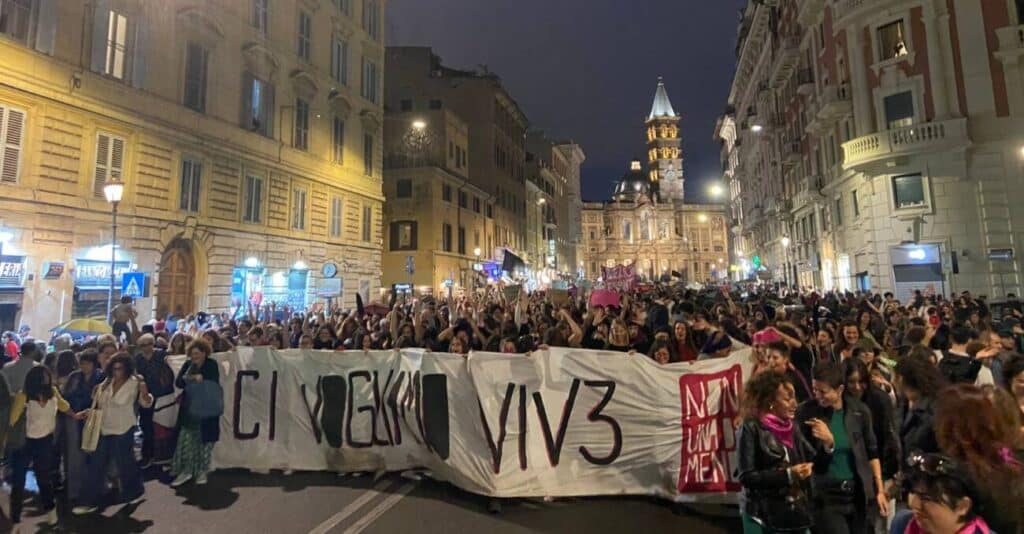 Italia, entre el triunfo de la ultraderecha y los signos de la resistencia: escuelas tomadas, ecología y mujeres en la calle