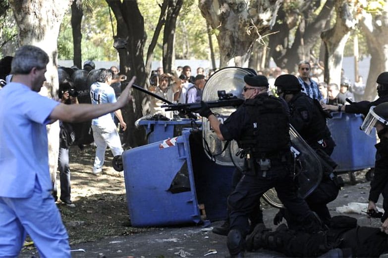 A 10 años de la represión en el Borda: País de locos