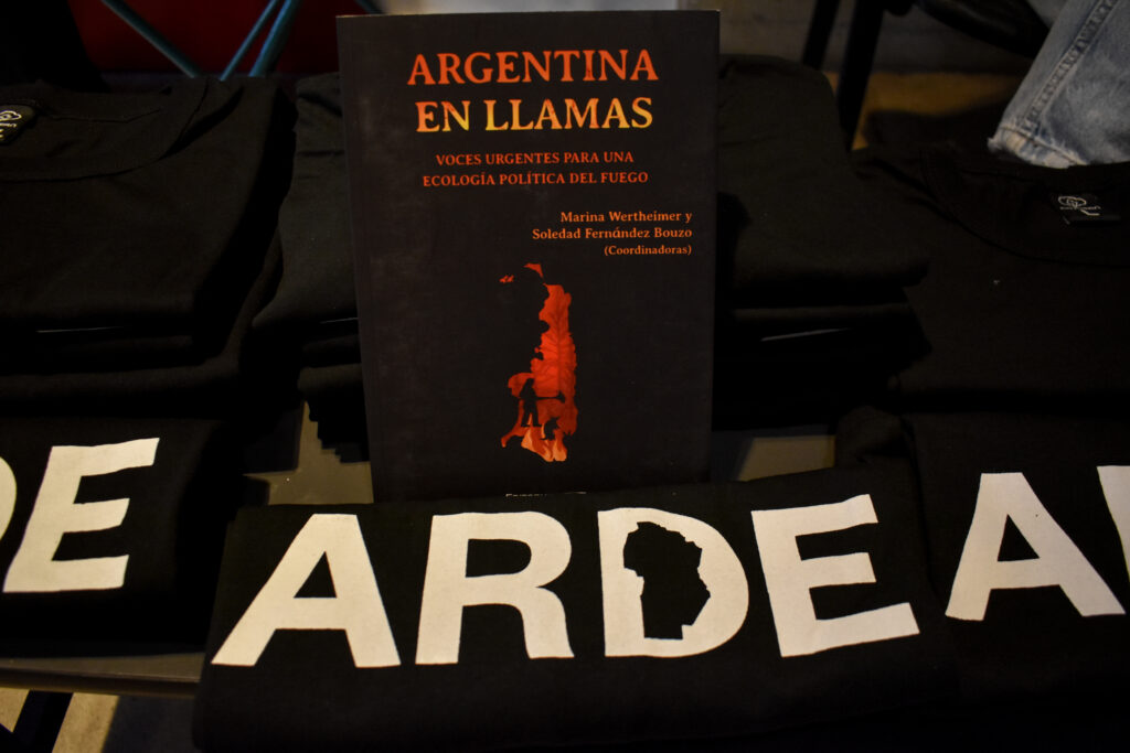 Arde Córdoba: una campaña y un libro para organizarse contra los incendios forestales y políticos