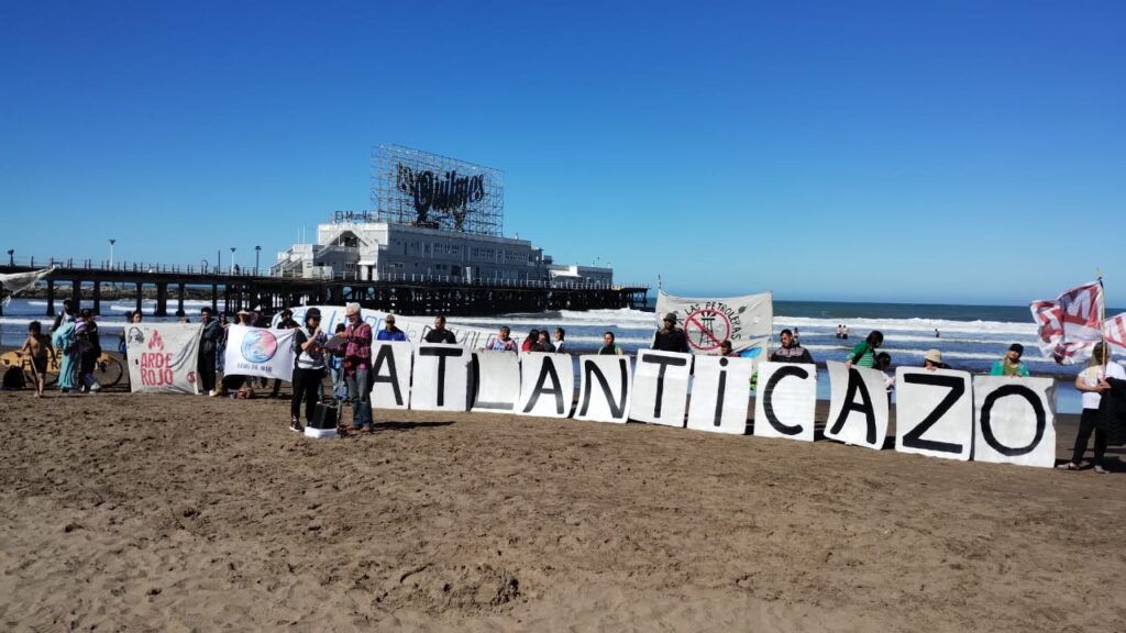 Nuevo Atlanticazo anti petrolero en la costa argentina: “Si contamina, no es progreso”