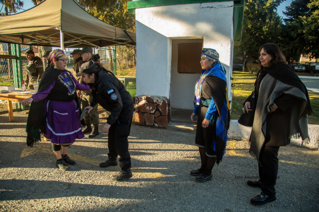 Comenzó un vergonzoso juicio a 7 mujeres de la comunidad mapuche Lafken Winkul Mapu: “La condena está escrita de antemano”  