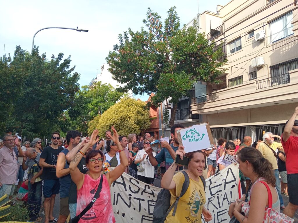 Frente a la estafa, asamblea