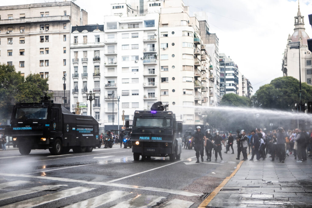 La causa de la caída: la denuncia de Beatriz Blanco, la jubilada gaseada y golpeada por la Policía