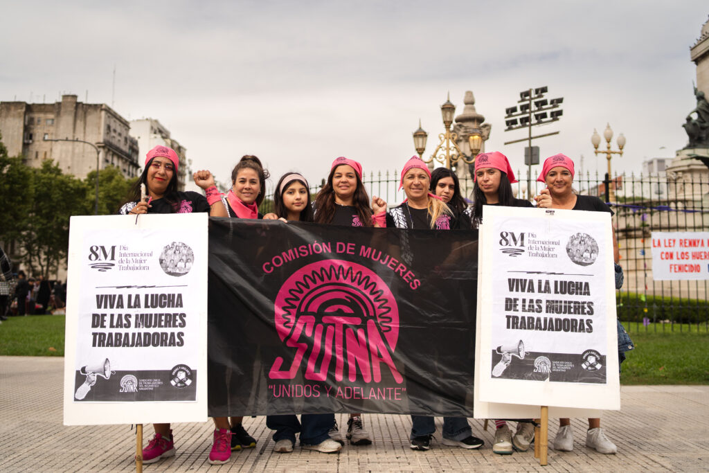 Diez cuadras de feminismo