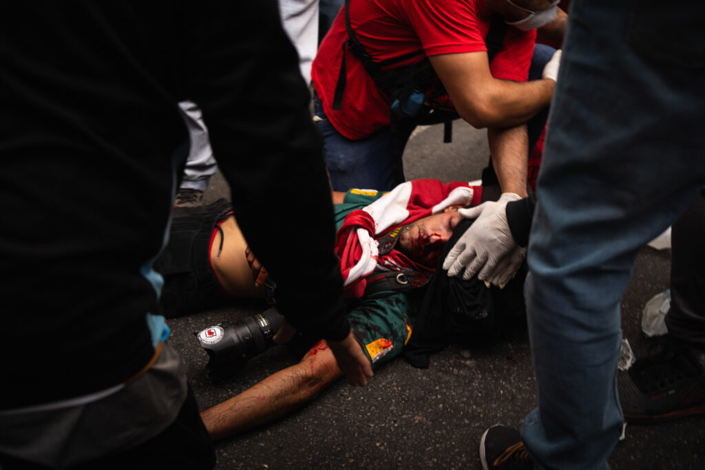 Hinchadas y jubilados versus violencia estatal: La represión, el aguante y los partidos que se vienen