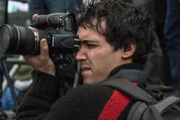 La policía apunta, las cámaras enfocan: señalan al cabo 1º Guerrero, como presunto autor del disparo contra Pablo Grillo