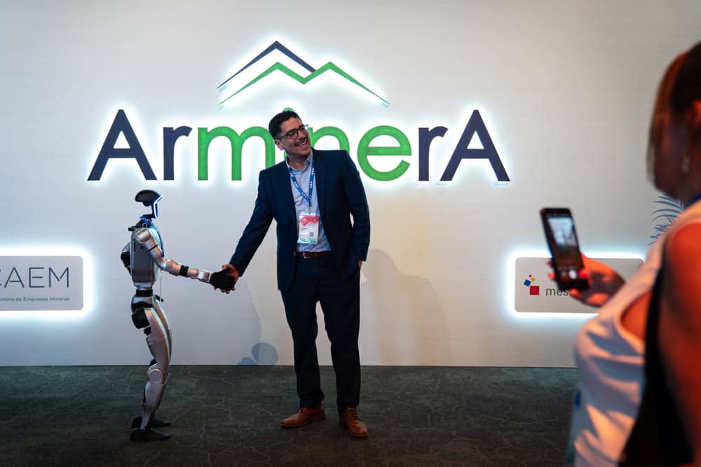 Arminera 2025: stand up minero