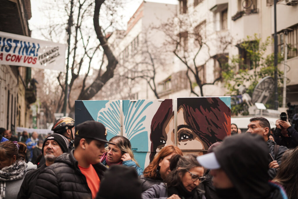 La casta judicial tuvo miedo: prisión domiciliaria para CFK