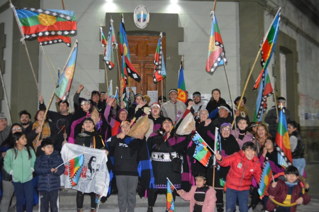 Mapuches en Neuquén: 10.000 personas movilizadas contra la represión y en apoyo a las comunidades originarias