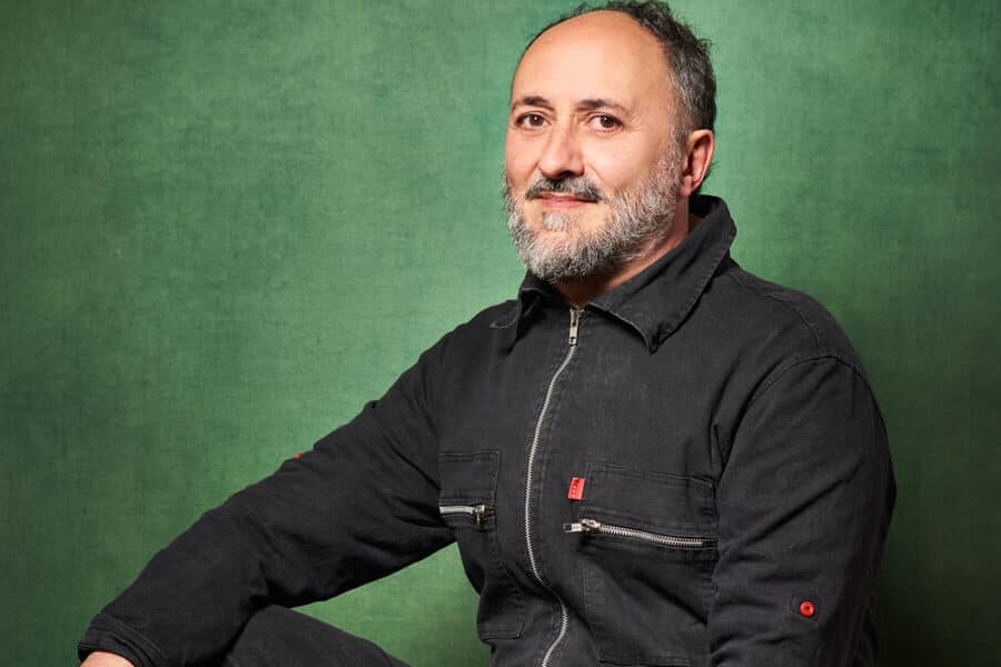 Las bombas: Julián López, escritor - lavaca