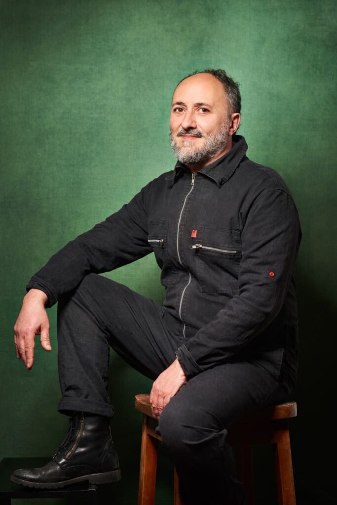 Las bombas: Julián López, escritor