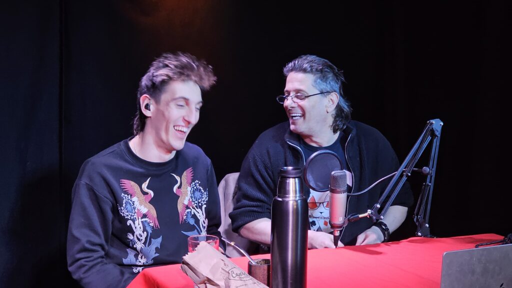 Vieron eso!?: magia en podcast, en vivo, y la insolente frivolidad