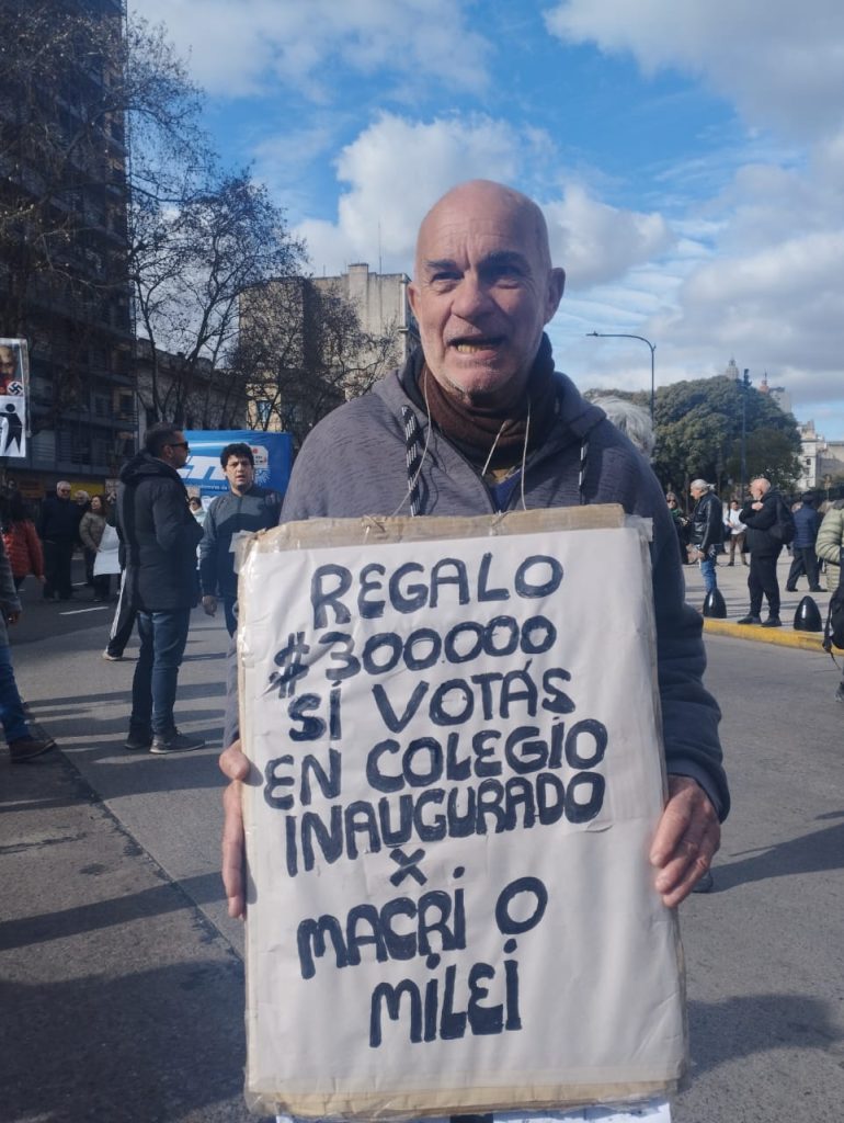 Marcha de jubilados: lo que une el espanto