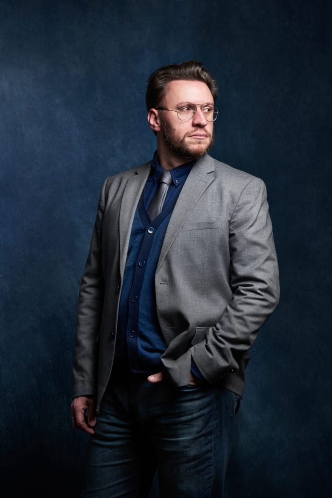 El arte de lo imposible: Mariano Tenconi Blanco, dramaturgo y director