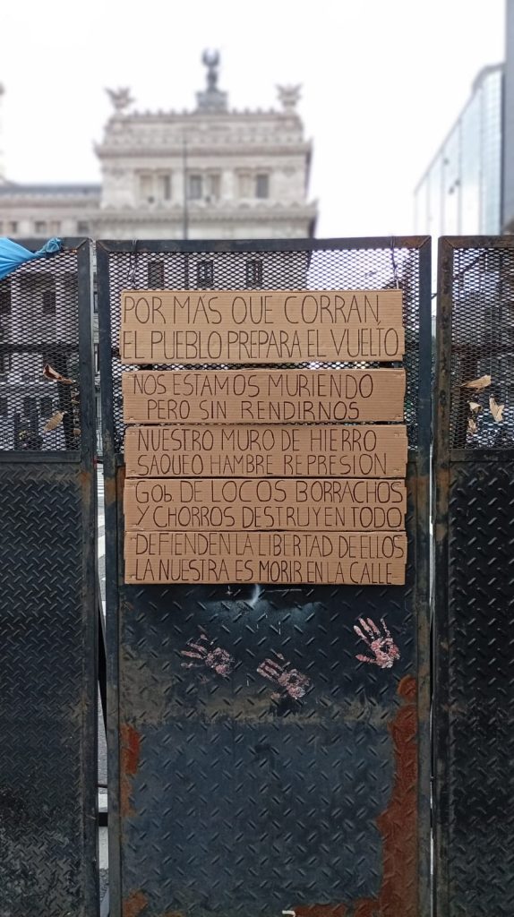 Marcha de jubilados: el arte de la rebeldía