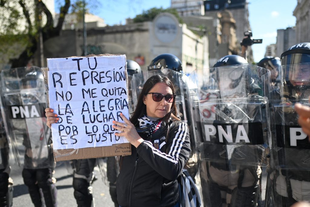 Marcha de jubilados: volvió la “coreo” represiva
