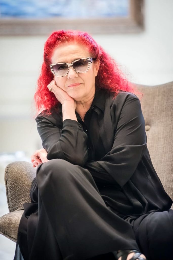 Renata Schussheim: al rojo vivo