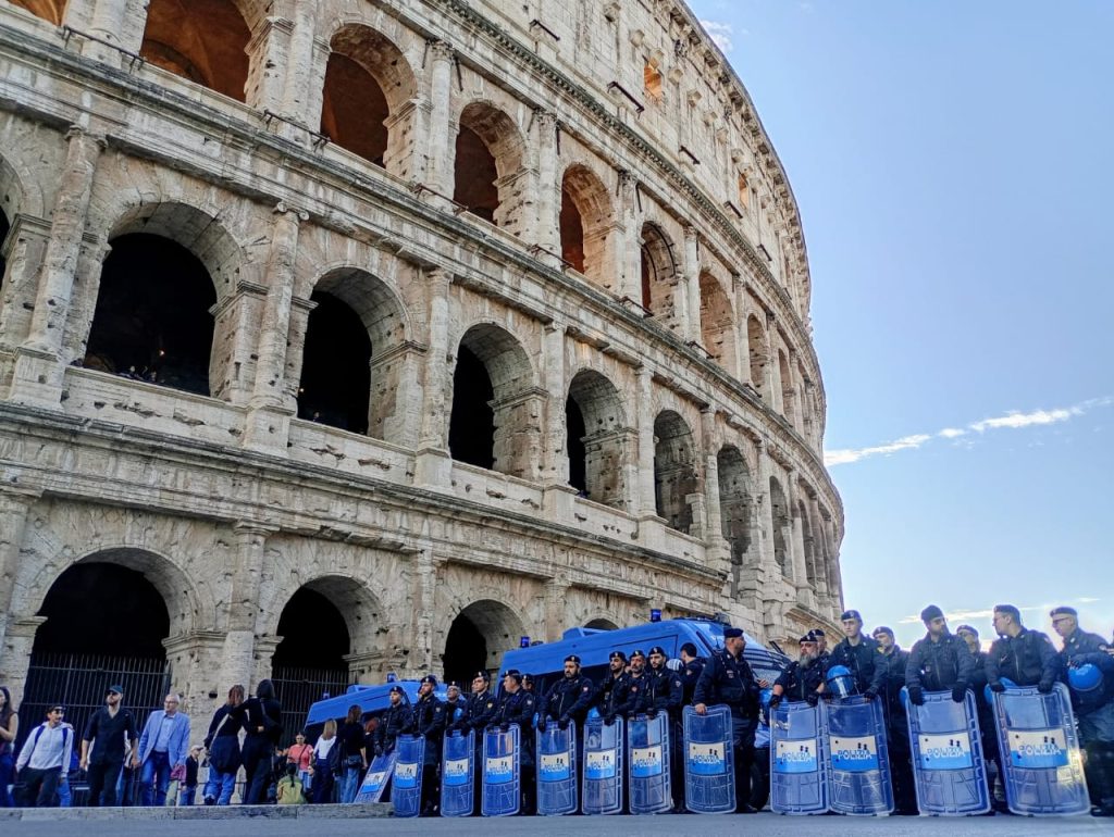 Desde Roma: la sociedad contra la guerra