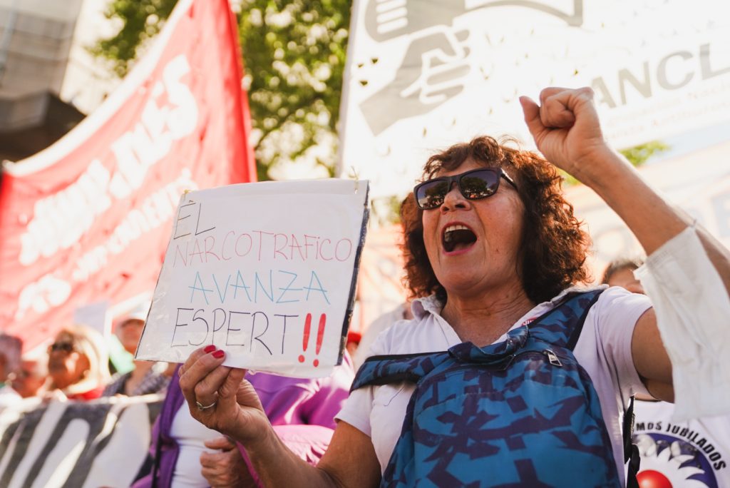 Marcha de jubilados: guerra, paz y fernet