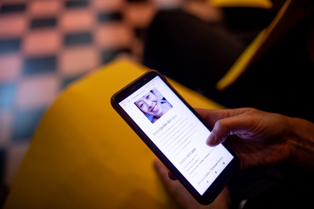 Oraciones, entre la cruz y la raya: un ritual para presentar el nuevo libro del Observatorio Lucía Pérez