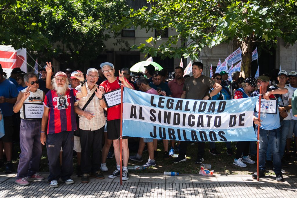 Acto de la CGT: rápido, caluroso, con amenaza de paro y postergación de la reforma laboral