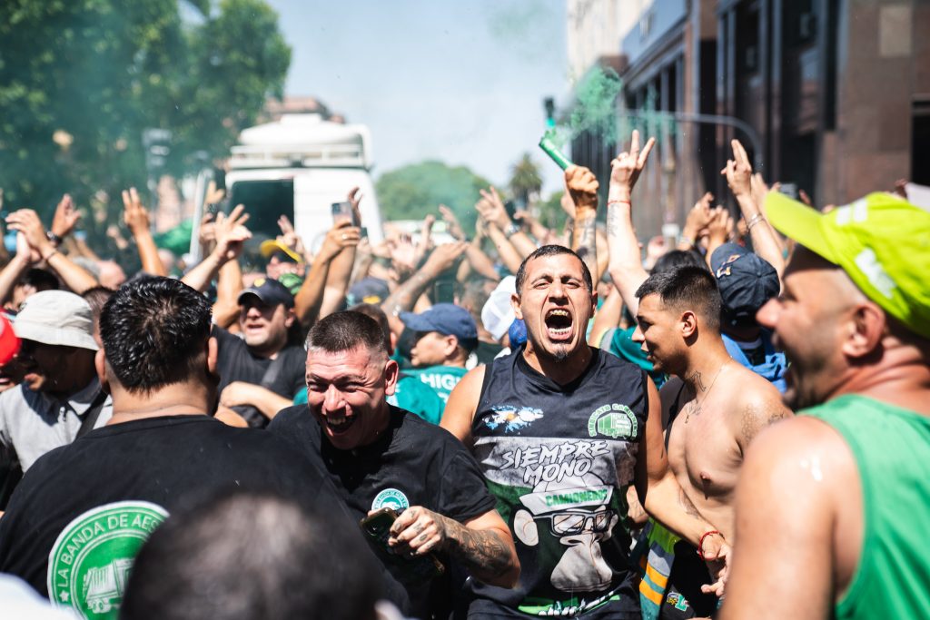 Acto de la CGT: rápido, caluroso, con amenaza de paro y postergación de la reforma laboral