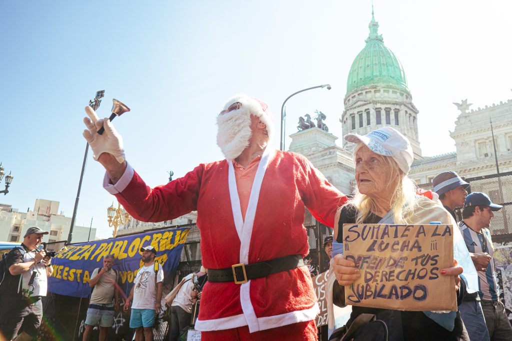 Marcha de jubilados: los cantos, los fixtures y el pronóstico de antorchas