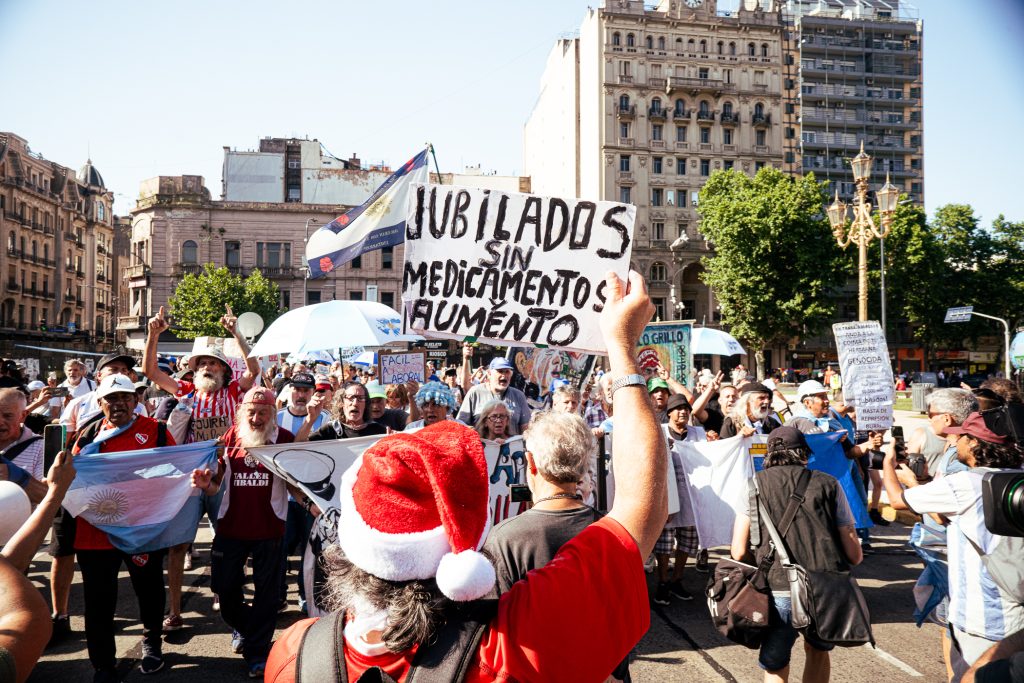 Marcha de jubilados: los cantos, los fixtures y el pronóstico de antorchas
