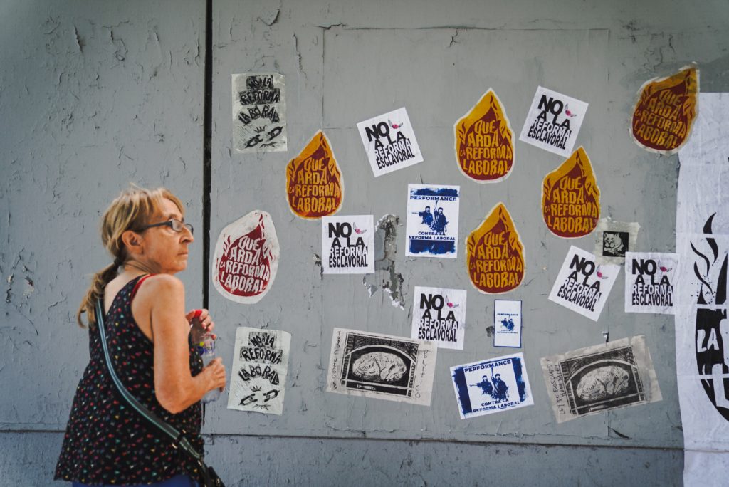 El Congreso en la playa, los jubilados en la calle: atardecer de otro miércoles agitado