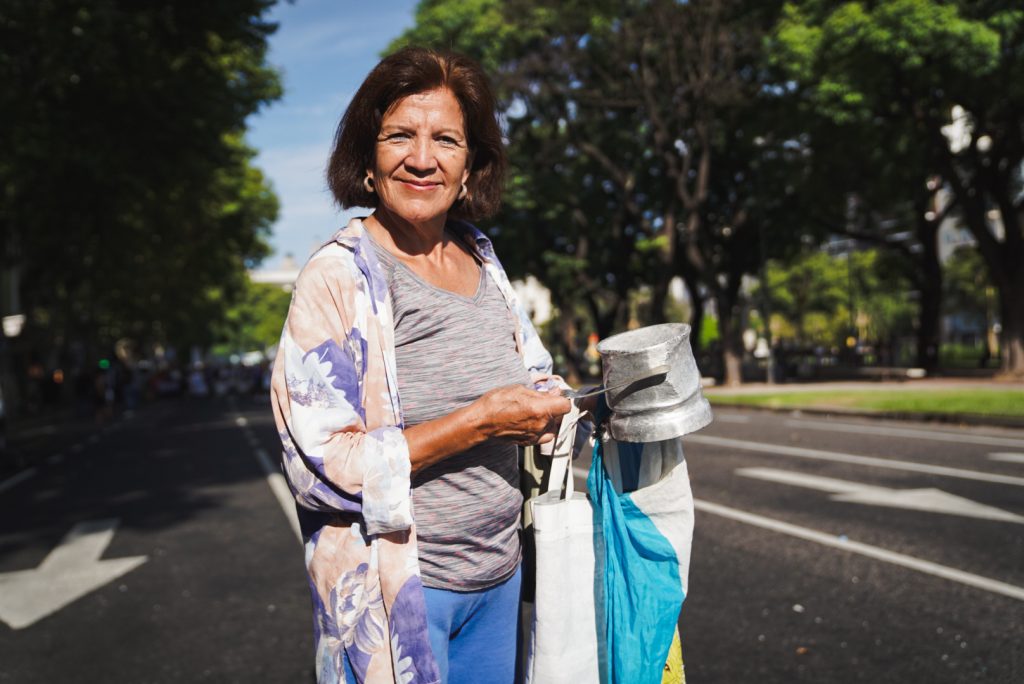 El Congreso en la playa, los jubilados en la calle: atardecer de otro miércoles agitado