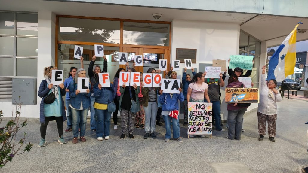 Más de 30 mil hectáreas quemadas en Chubut: “El pueblo está solo”