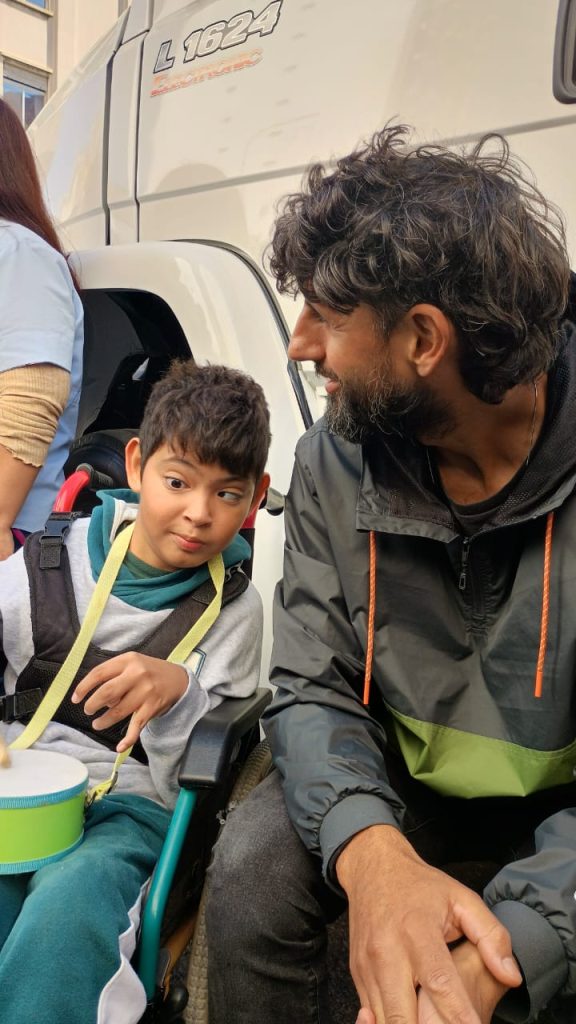 Movilización “disca” con una noticia para el gobierno: “Existimos”