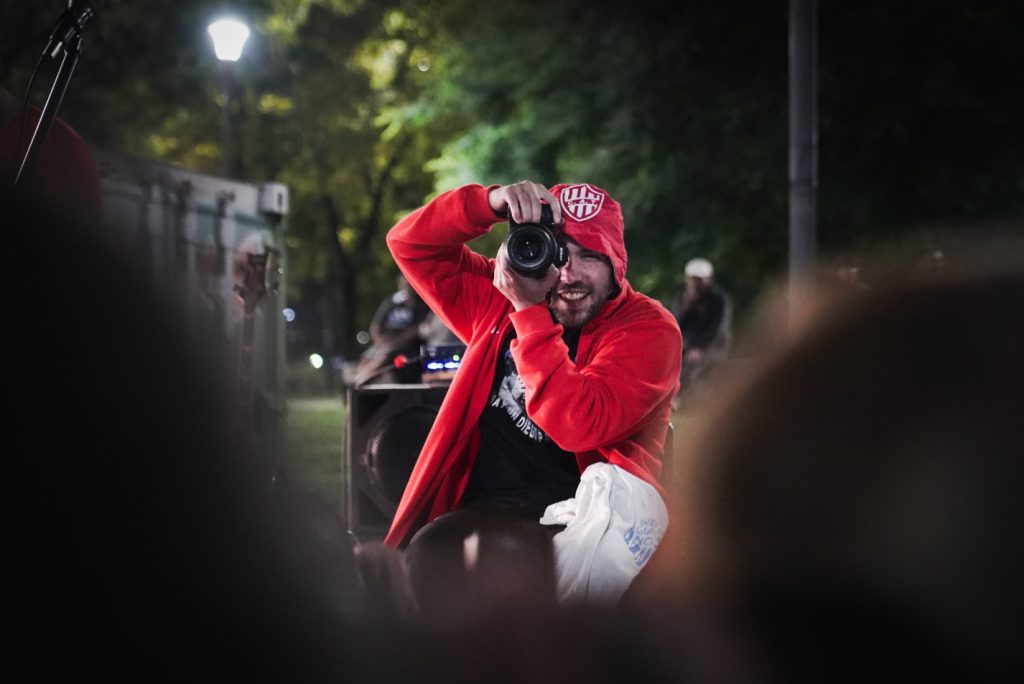 «Que sea fiesta»: la emotiva vuelta al barrio