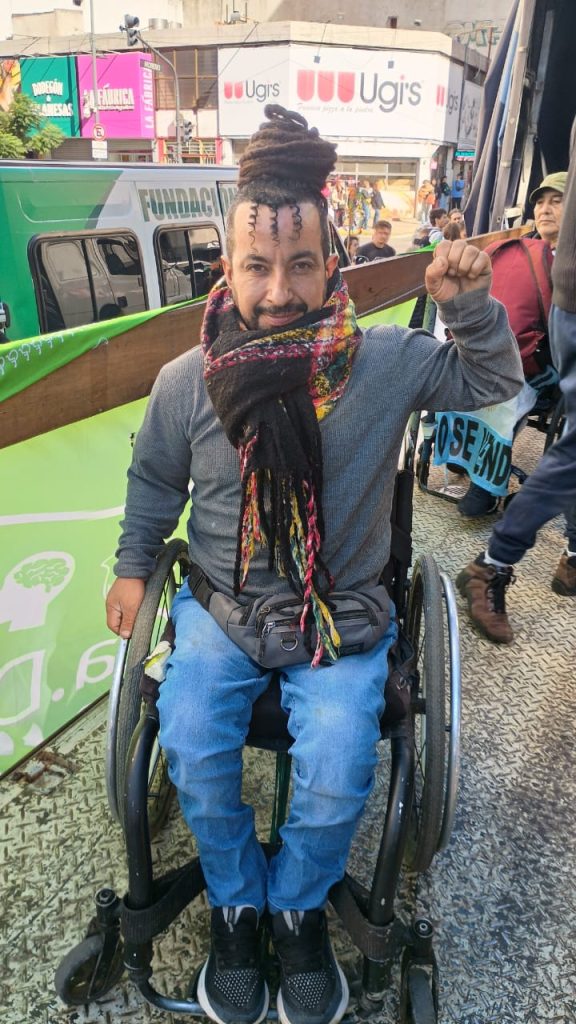 Movilización “disca” con una noticia para el gobierno: “Existimos”