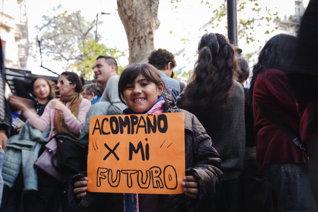 La Ley de la calle: masiva movilización para que se aplique el financiamiento universitario