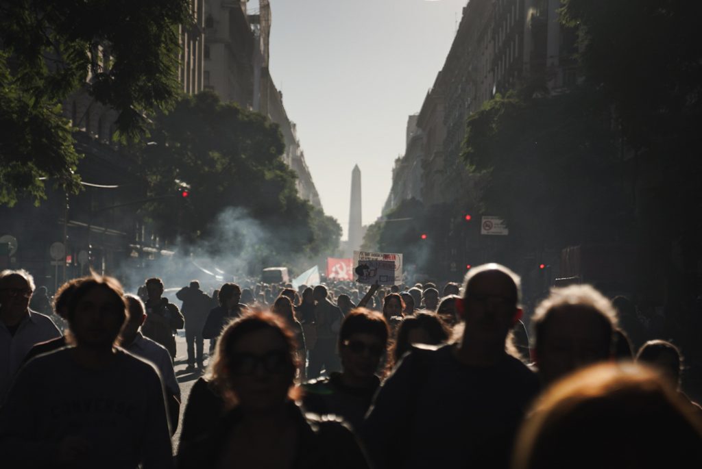 La Ley de la calle: masiva movilización para que se aplique el financiamiento universitario