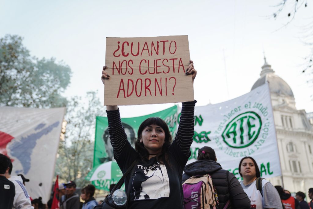La Ley de la calle: masiva movilización para que se aplique el financiamiento universitario