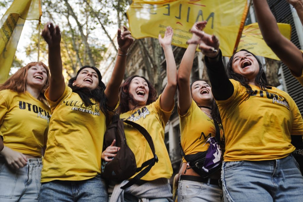 La Ley de la calle: masiva movilización para que se aplique el financiamiento universitario