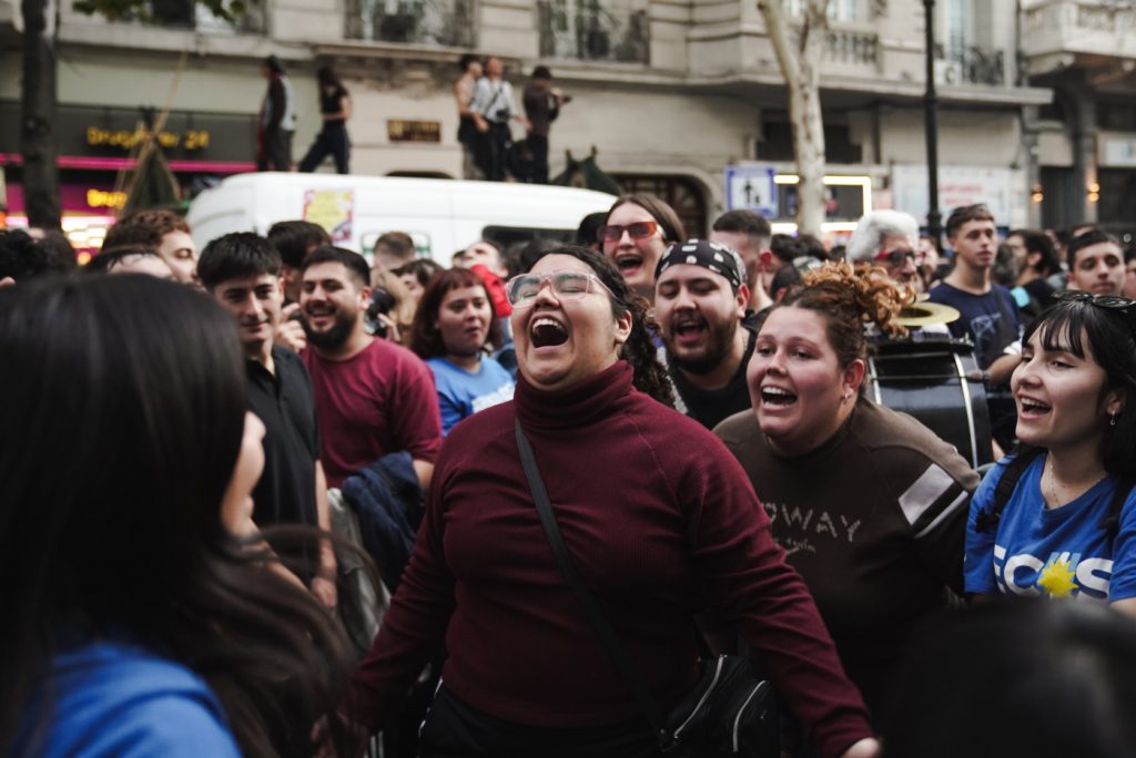 La Ley de la calle: masiva movilización para que se aplique el financiamiento universitario