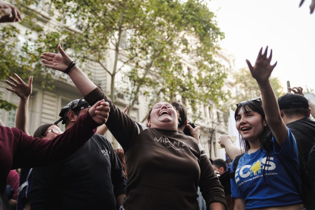 La Ley de la calle: masiva movilización para que se aplique el financiamiento universitario