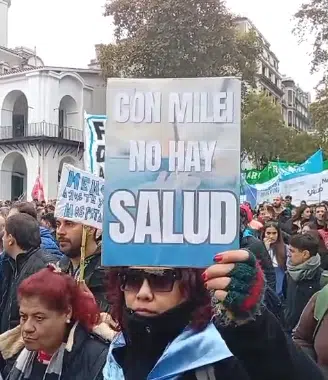 Movilización por la salud pública: los crímenes de la motosierra