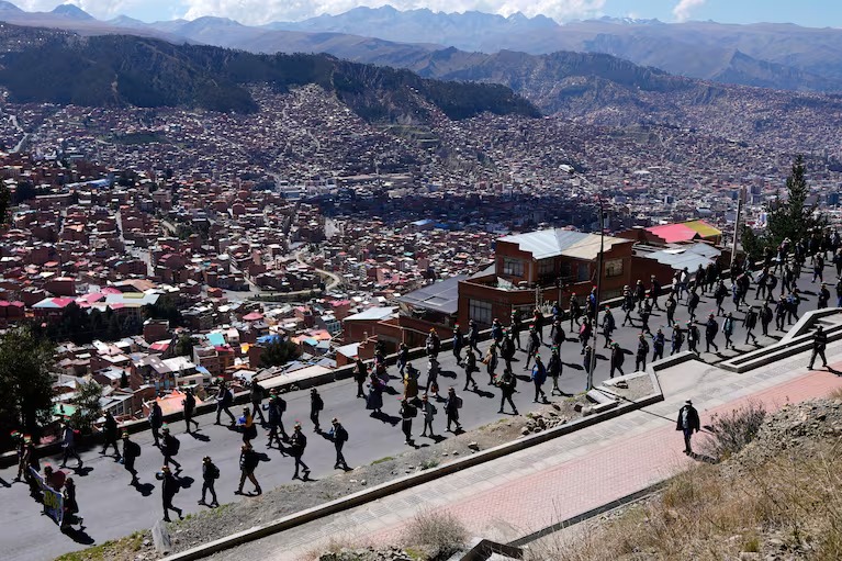 La mirada de María Galindo sobre la rebelión en Bolivia: «Los movimientos no somos la pelota entre el viejo progresismo y la derecha»