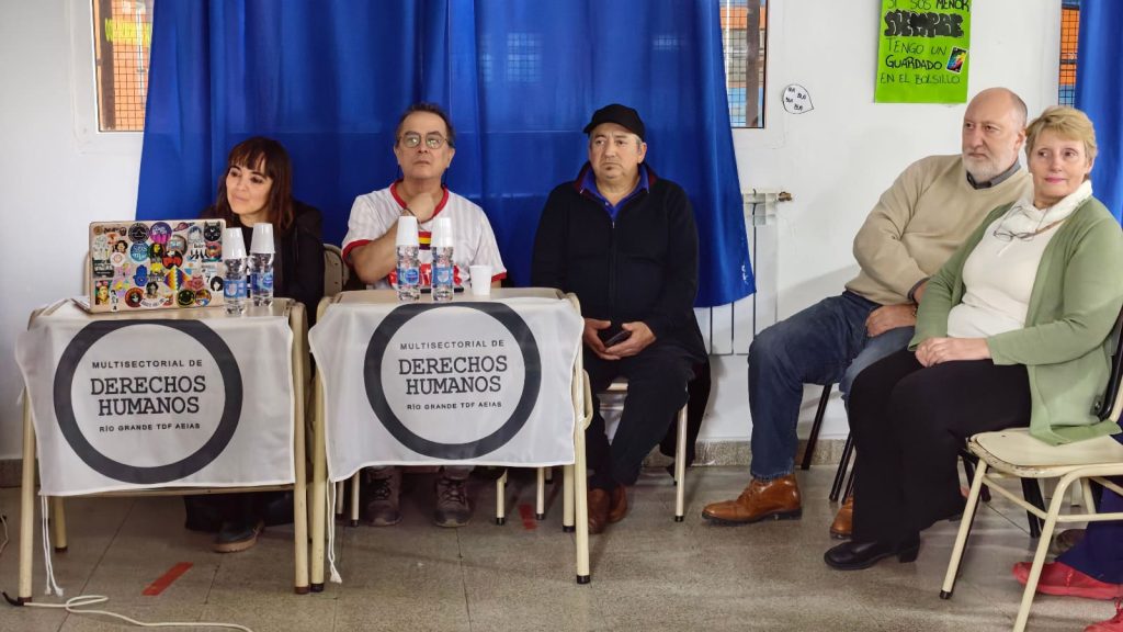 Tierra del Fuego: presentación de «Fin de un mundo», edición especial de la Revista MU