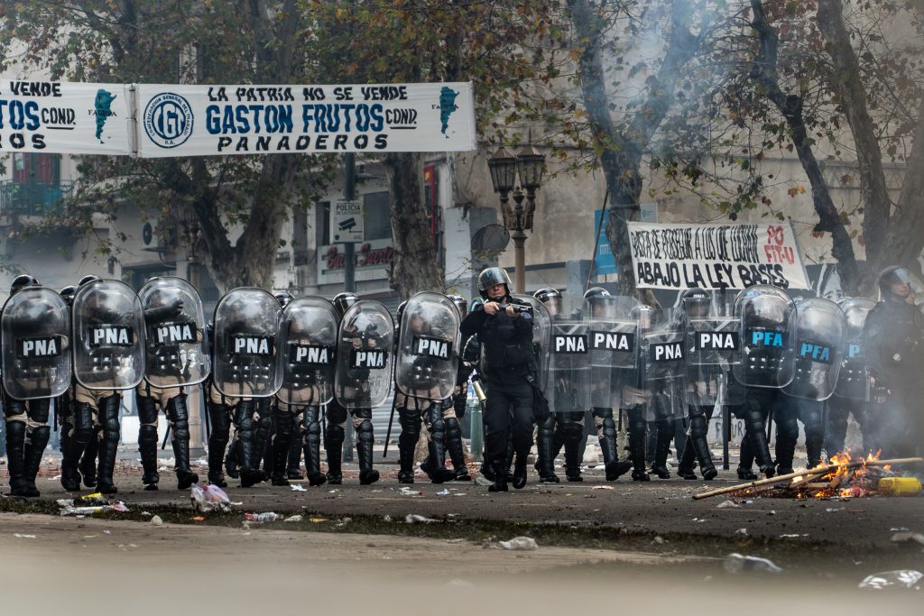 La calle criminalizada: El derecho a la protesta en la era Milei-Bullrich